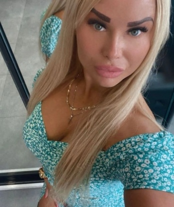 🌹 мой дорогой! Я - креативная, нежная и опытная компаньонка, готовая подарить тебе незабываемые моменты наслаждения.😘
🌟 Мои услуги погрузят тебя в мир сексуальных фантазий и удовольствия. Откроем новые грани нашего взаимного наслаждения и экстаза. Я знаю, как доставить удовольствие и удовлетворить твои самые сокровенные желания. 💋
💎 Обладая привлекательной внешностью и сексуальным обаянием, я горжусь своими интимными навыками и способностью предугадать твои потребности. Мои постоянные клиенты говорят обо мне самые лестные отзывы. 😍
📷 На моих фото ты сможешь увидеть, насколько я привлекательна и гармонична. Со мной ты найдешь не только красивую внешность, но и ум, чувственность и класс. Я знаю, как сделать твое пребывание в Москве незабываемым!. 🌇
💌 Позволь мне разнообразить твою рутину и принести в твою жизнь энергию страсти.
🌟 Обещаю, что ты не пожалеешь об этом знакомстве. Ты заслуживаешь только самого лучшего, и я готова доказать тебе это встречей в Москве. Удачи, мой дорогой! 🌹💋 Софоша